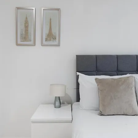 2 Bed Piccadilly Apartment 4 London Exterior photo