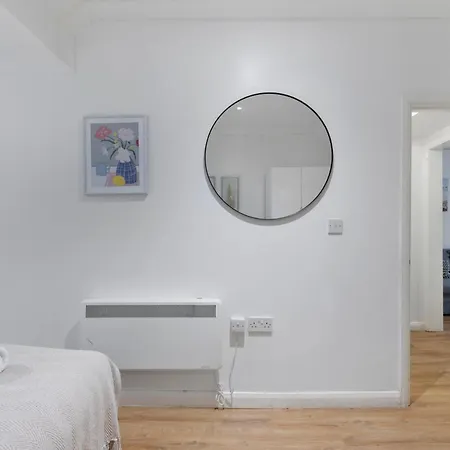 2 Bed Piccadilly Apartment 4 London Exterior photo