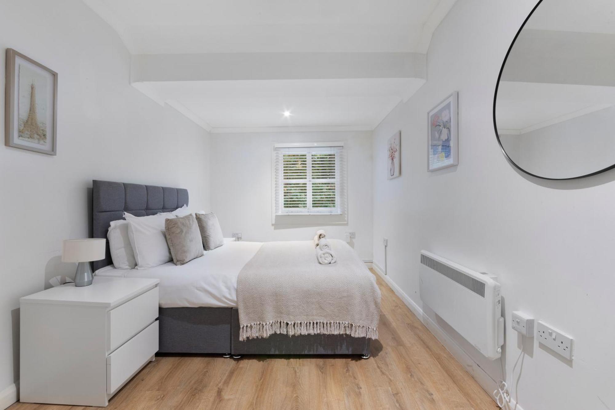 2 Bed Piccadilly 4 Апартаменты *
