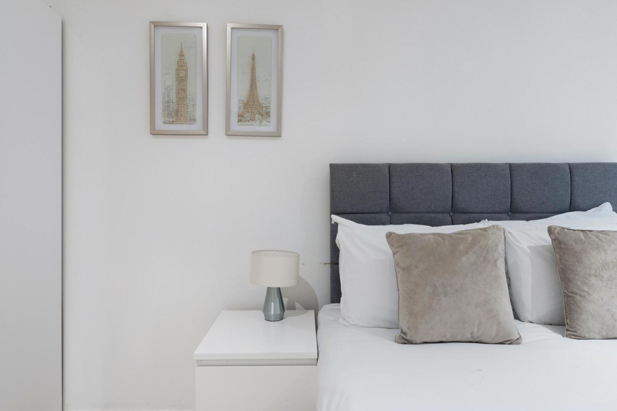 2 Bed Piccadilly 4 Лондон