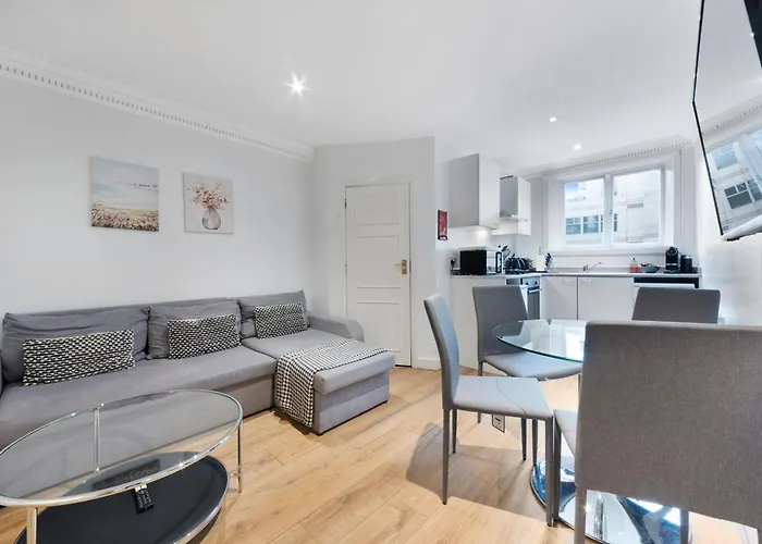 2 Bed Piccadilly Apartment 4